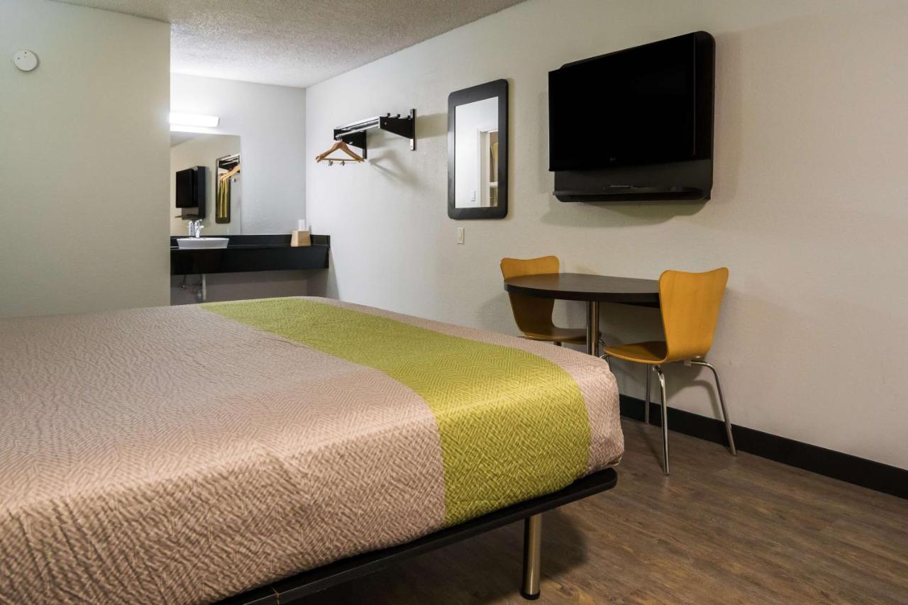 Motel 6 Irving - Loop 12 Екстериор снимка