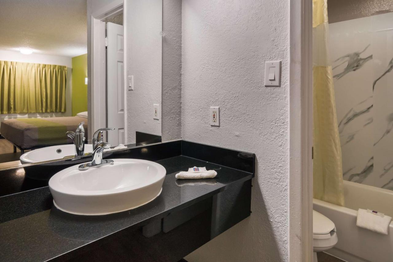 Motel 6 Irving - Loop 12 Екстериор снимка